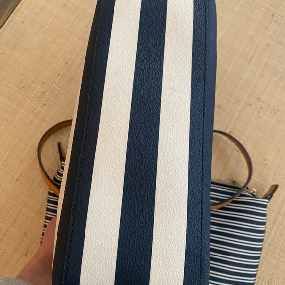 2 piece Tory Burch Bag and Clutch bundle sharp and navy and white striped - Picture 4 of 7